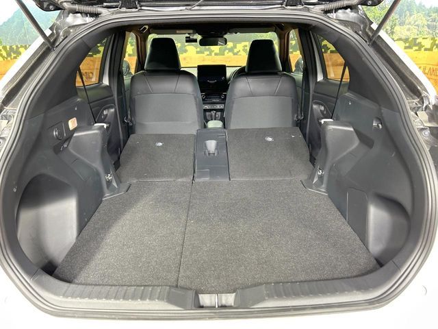 TOYOTA YARIS CROSS 2025