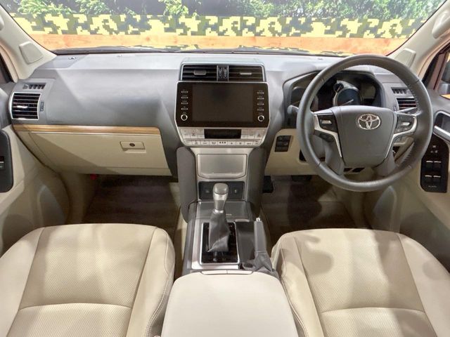 TOYOTA LANDCRUISER PRADO 2023