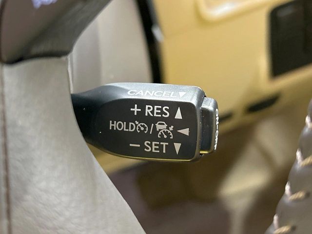 TOYOTA LANDCRUISER PRADO 2023