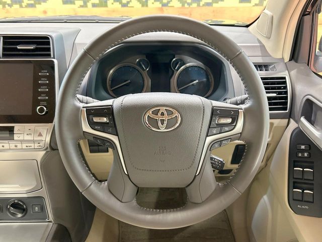 TOYOTA LANDCRUISER PRADO 2023