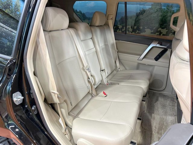 TOYOTA LANDCRUISER PRADO 2023