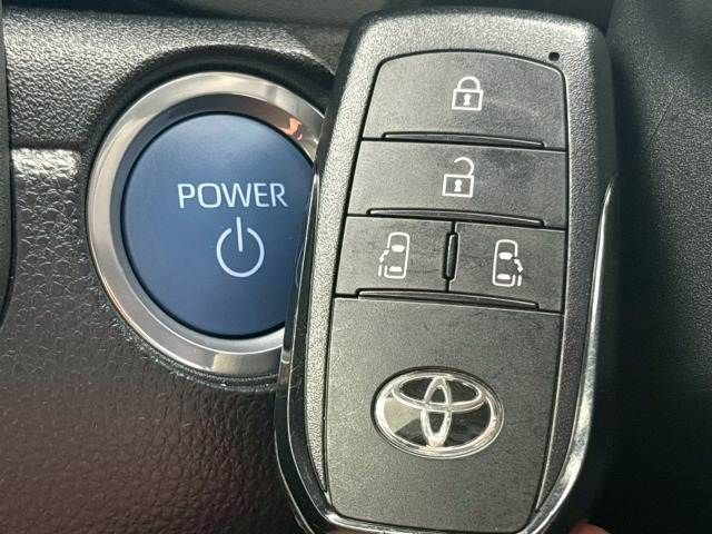 TOYOTA SIENTA HYBRID 2024