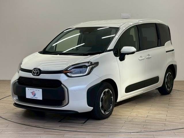 TOYOTA SIENTA HYBRID 2024