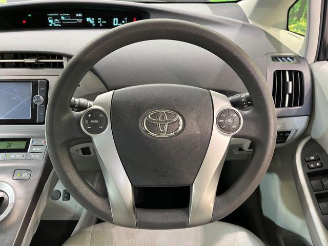TOYOTA PRIUS PHV 2012