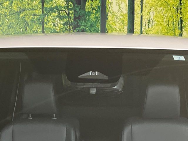 TOYOTA VOXY HYBRID 2023