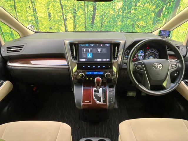 TOYOTA VELLFIRE 2016