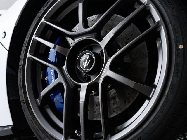 MASERATI MASERATI MC20 2022