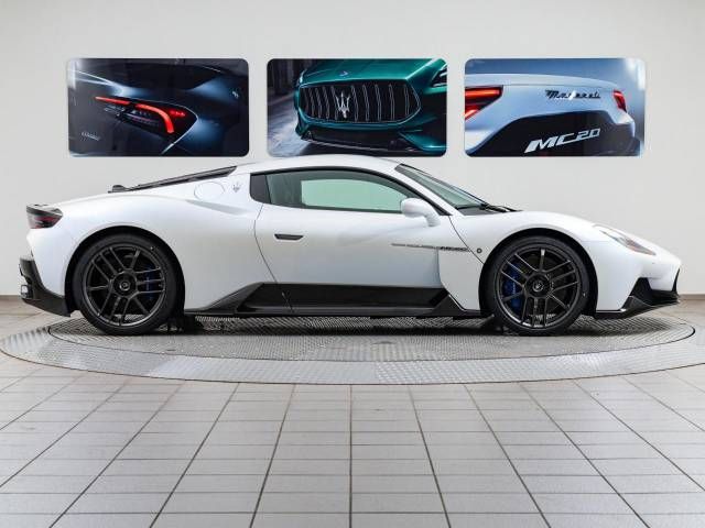 MASERATI MASERATI MC20 2022