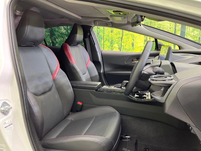 TOYOTA PRIUS 4WD 2024