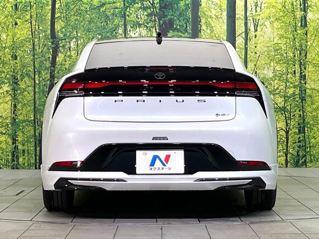 TOYOTA PRIUS 4WD 2024