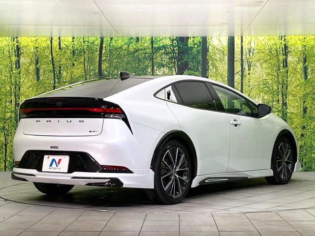 TOYOTA PRIUS 4WD 2024