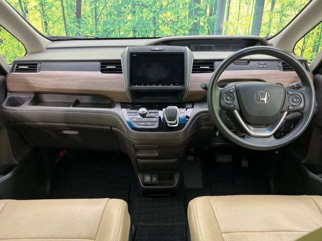 HONDA FREED HYBRID 2023