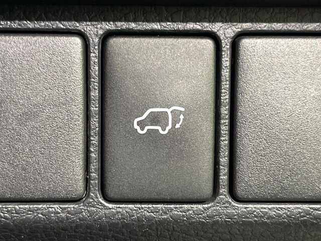 TOYOTA HARRIER 2WD 2016