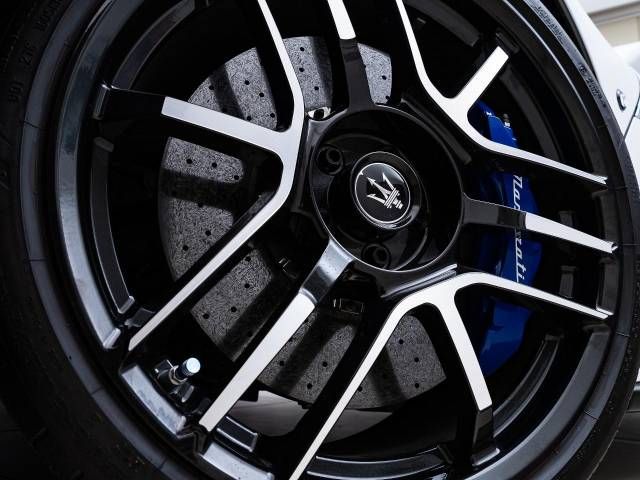 MASERATI MASERATI MC20 2022