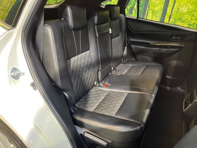 TOYOTA HARRIER 2WD 2016