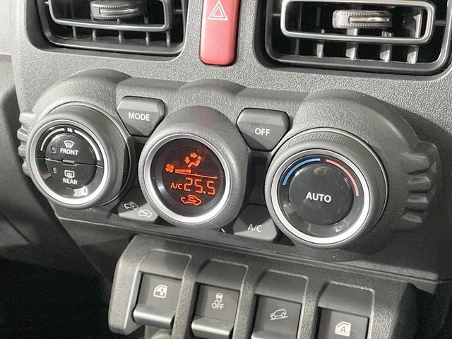 SUZUKI JIMNY NOMADE 2025