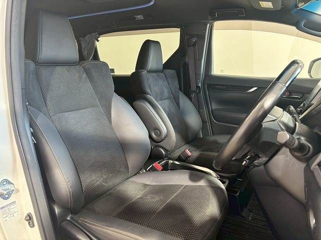 TOYOTA VELLFIRE 2020