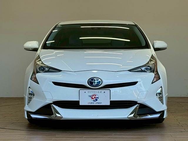 TOYOTA PRIUS 2018