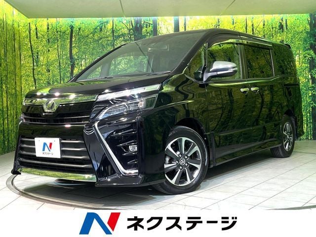 TOYOTA VOXY 2018