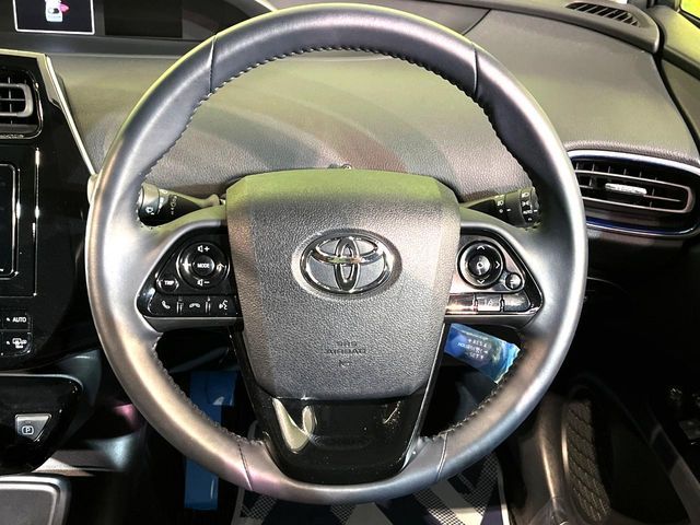 TOYOTA PRIUS 2019