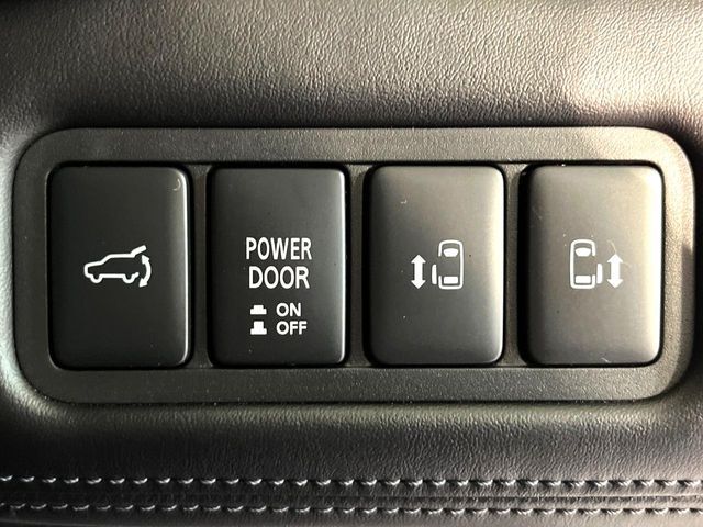 MITSUBISHI DELICA D:5 4WD 2024