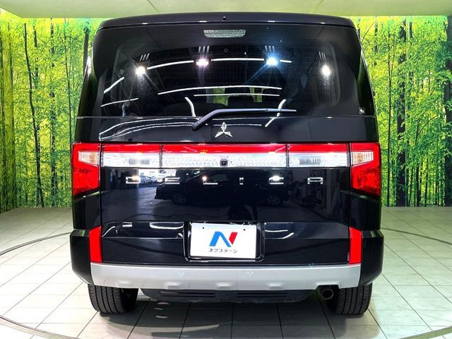 MITSUBISHI DELICA D:5 4WD 2024