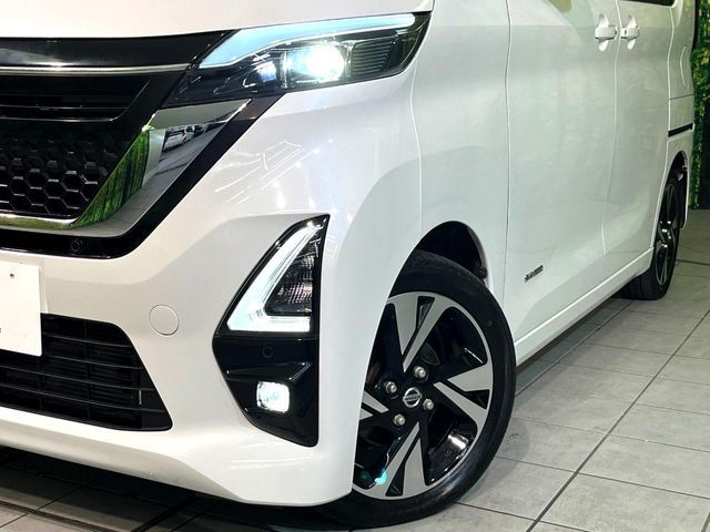 NISSAN ROOX 2020