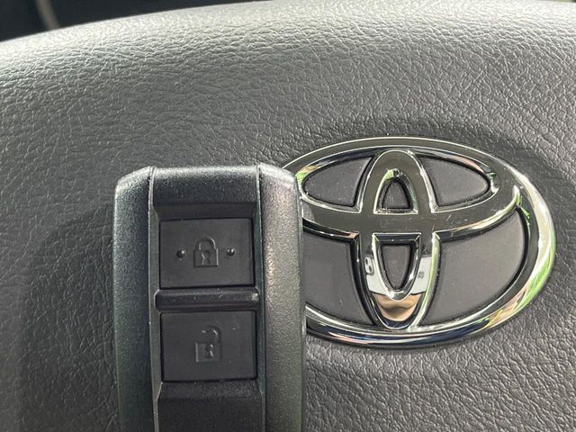 TOYOTA LANDCRUISER PICKUP 2015