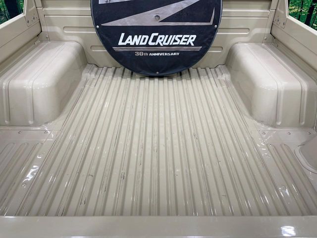 TOYOTA LANDCRUISER PICKUP 2015