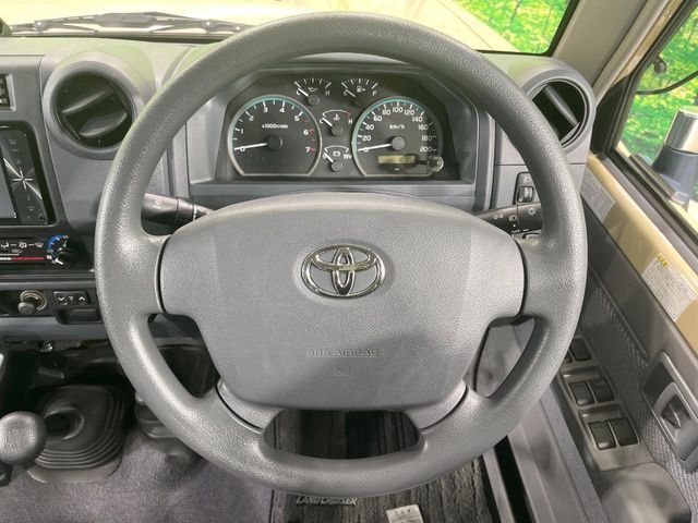 TOYOTA LANDCRUISER PICKUP 2015