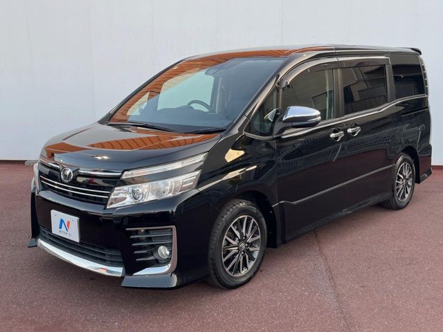 TOYOTA VOXY 2016