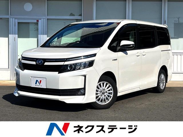 TOYOTA VOXY HYBRID 2014