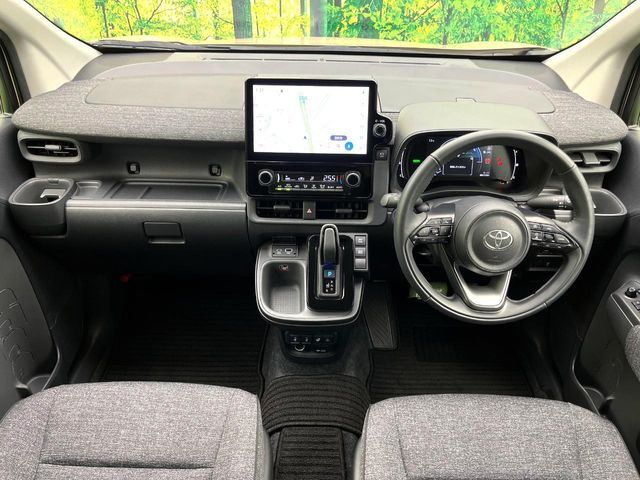 TOYOTA SIENTA HYBRID 2024