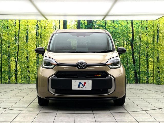 TOYOTA SIENTA HYBRID 2024