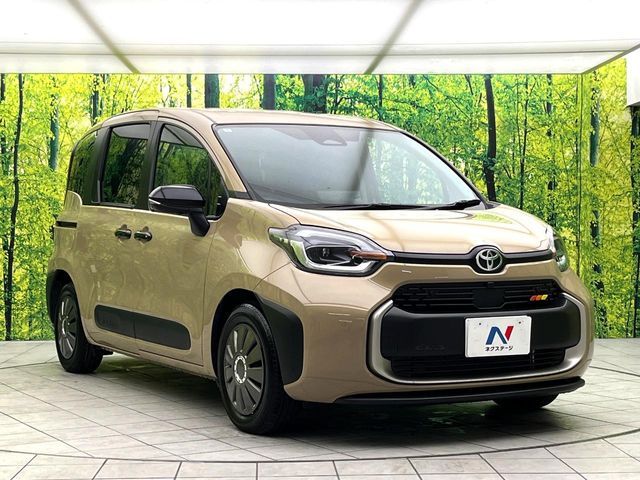 TOYOTA SIENTA HYBRID 2024