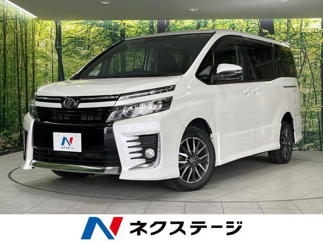 TOYOTA VOXY 4WD 2014