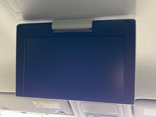 TOYOTA VOXY 4WD 2014