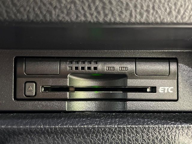 TOYOTA VOXY 4WD 2014