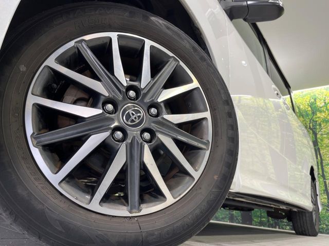 TOYOTA VOXY 4WD 2014