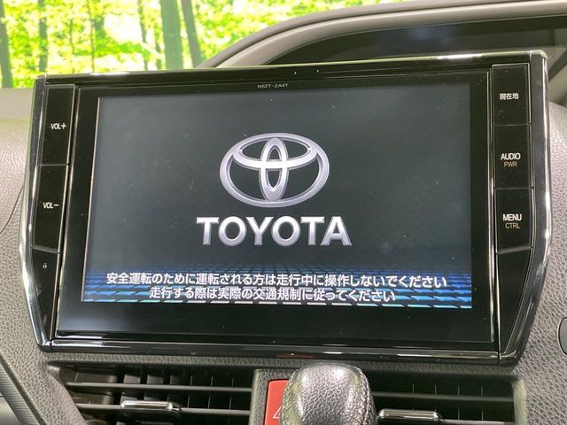 TOYOTA VOXY 2016