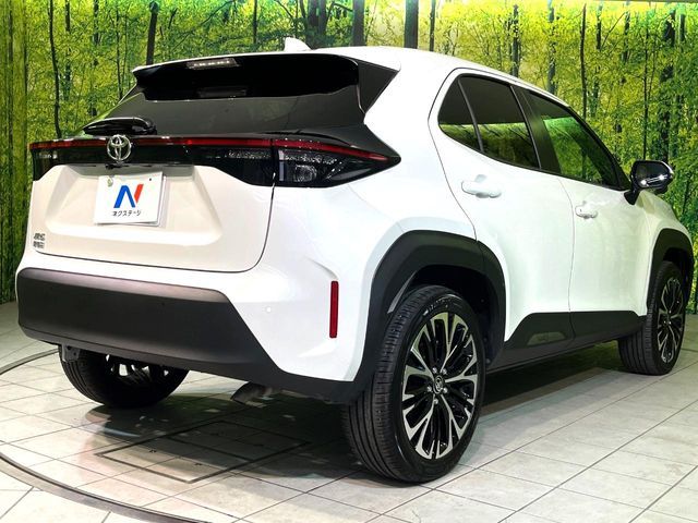 TOYOTA YARIS CROSS 2025