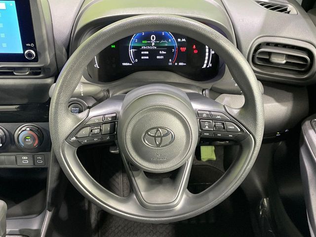 TOYOTA YARIS CROSS 2025