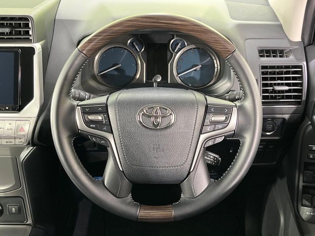 TOYOTA LANDCRUISER PRADO 2023