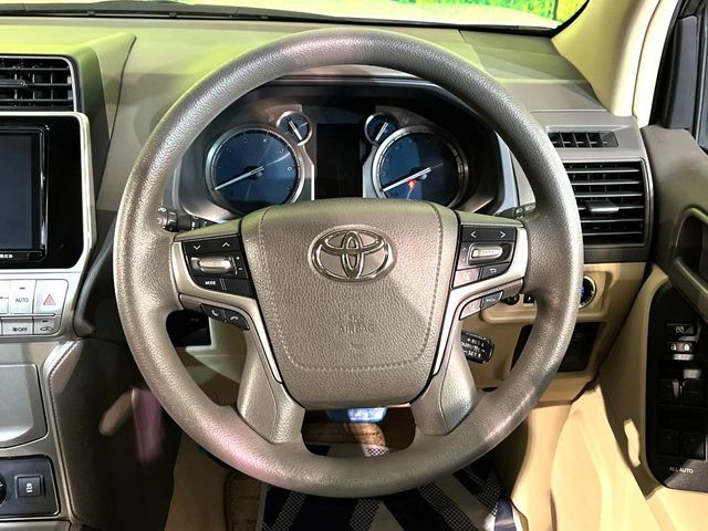 TOYOTA LANDCRUISER PRADO 2018