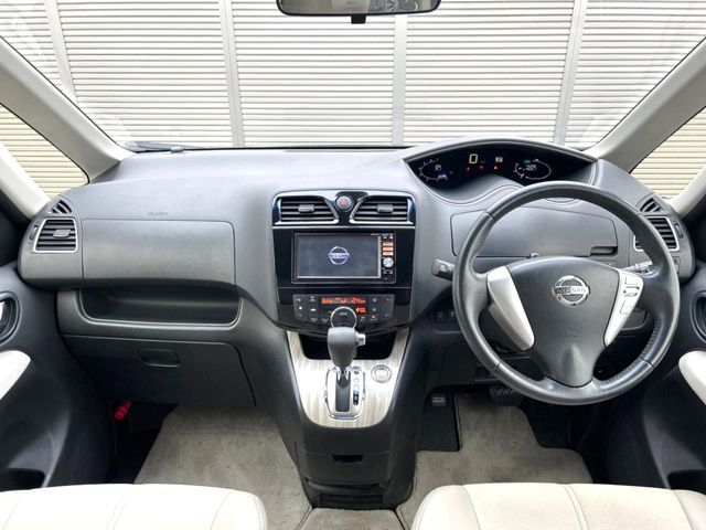 NISSAN SERENA  S-HYBRID 2014
