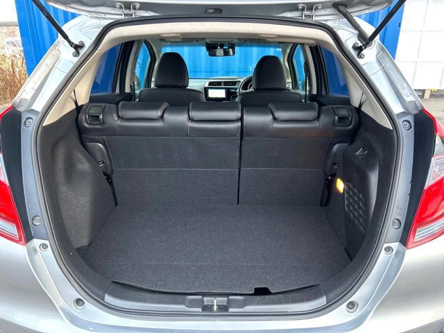 HONDA FIT HYBRID 4WD 2017