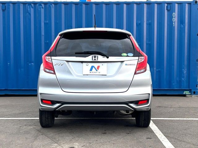 HONDA FIT HYBRID 4WD 2017