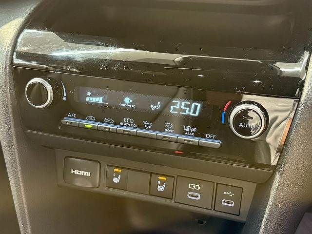 TOYOTA YARIS CROSS HYBRID 2025