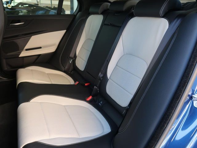 JAGUAR JAGUAR XEseries 2016