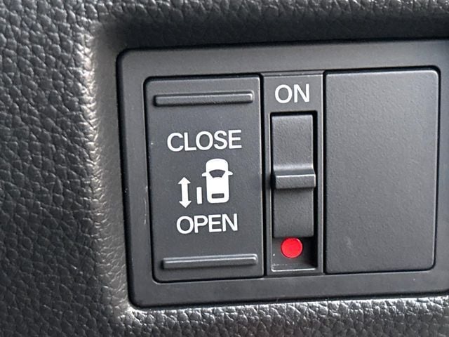 HONDA N BOX CUSTOM 4WD 2022